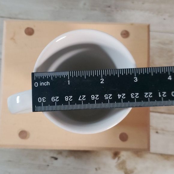 Starbucks Holiday Poinsettia Tall Coffee or Tea Mug Large - Picture 9 of 9